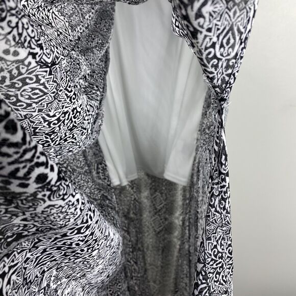Torrid Dress Sleeveless 2X Plus Size Black White Ikat Print Lightweight Beach - Picture 9 of 12